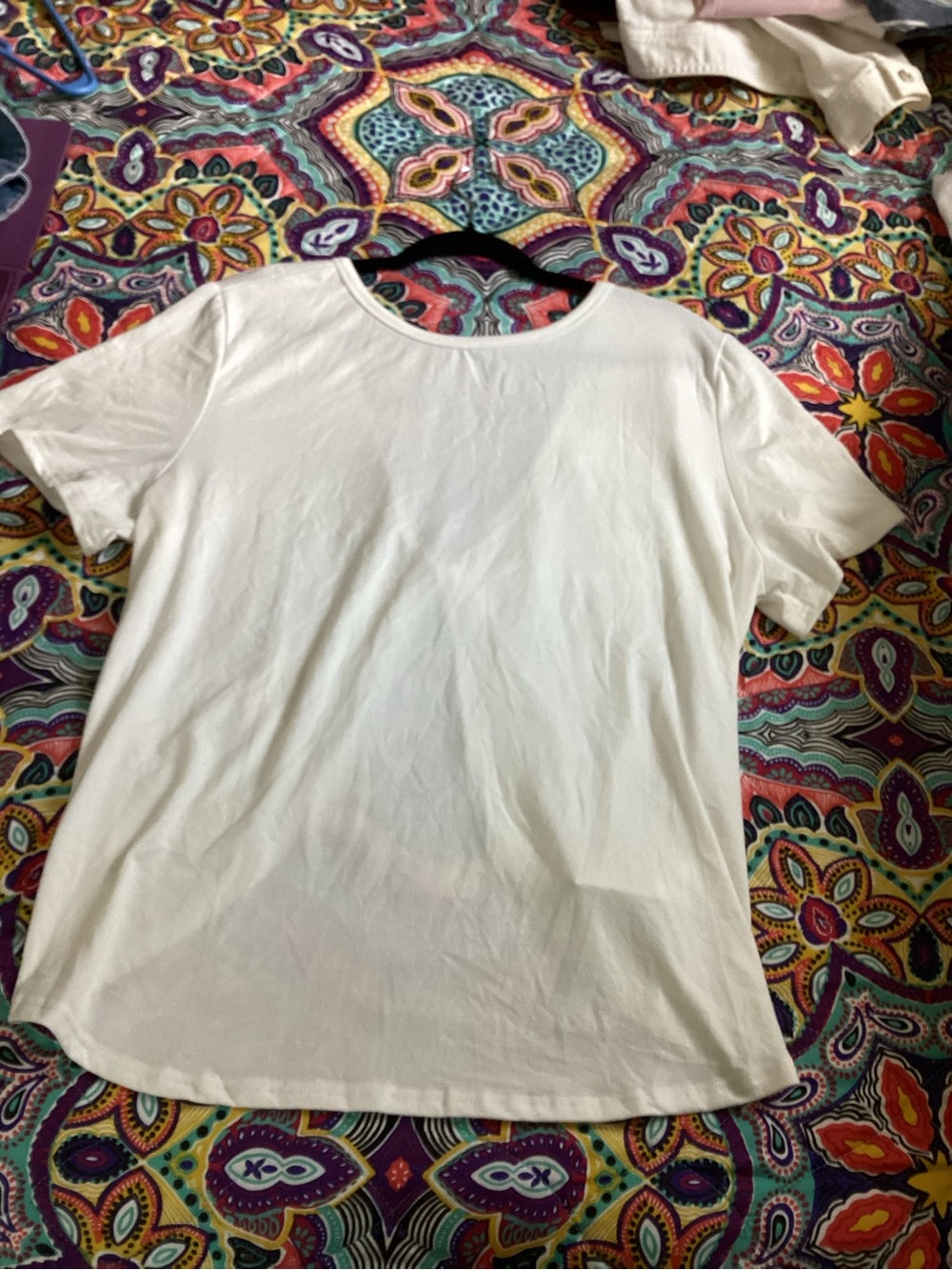 Source Unknown White Short Sleeve Crew Neck Tee